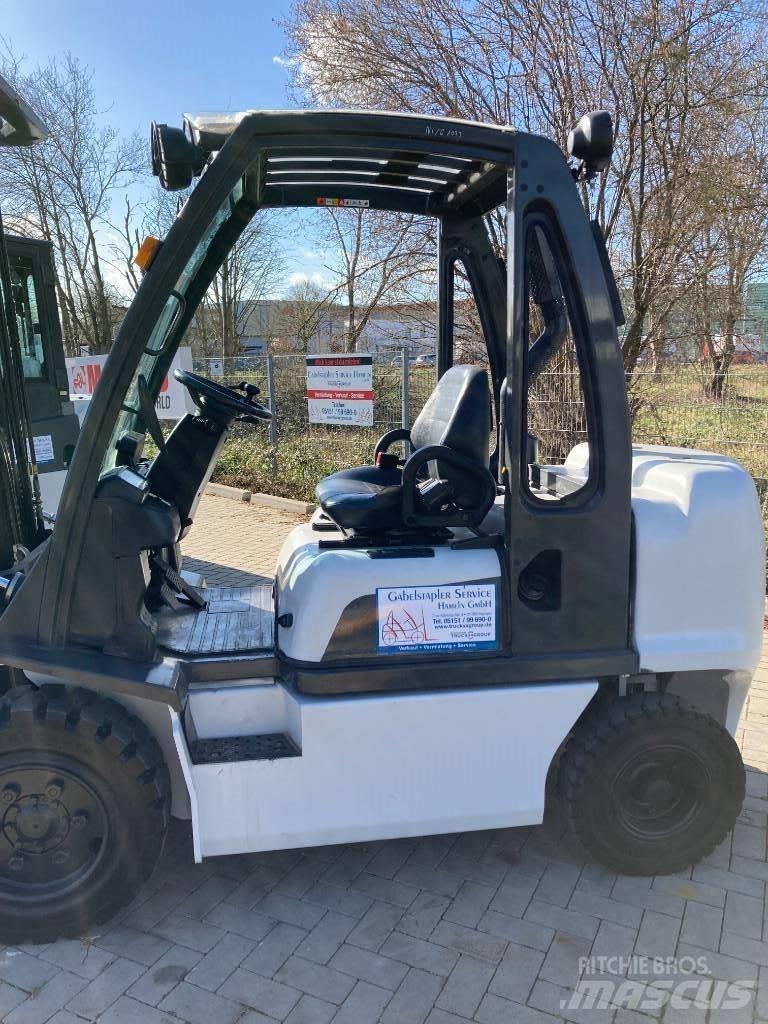 Nissan YG1D2A32Q Πετρελαιοκίνητα Κλαρκ