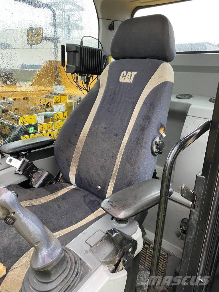 CAT 2020 Εκσκαφείς με ερπύστριες