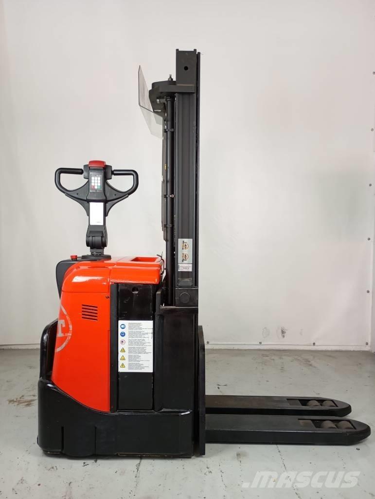 BT SPE 125 Ηλεκτρικά παλετοφόρα με ιστό