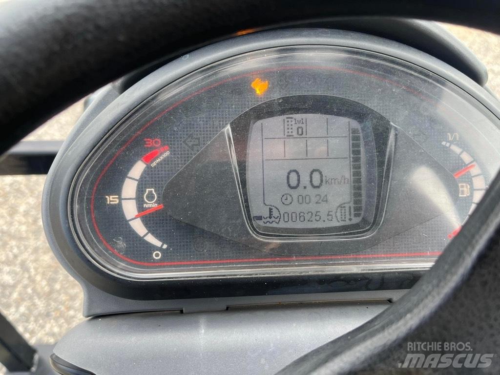 GiANT G2700 Extra Μίνι φορτωτές