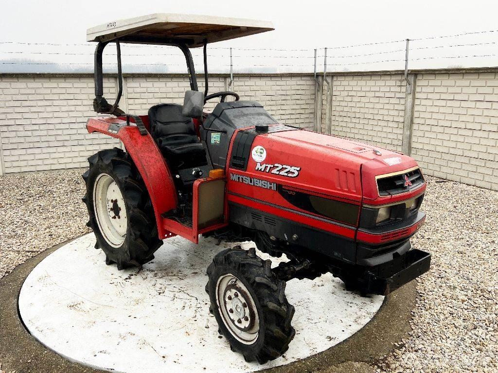 Mitsubishi MT225 Τρακτέρ