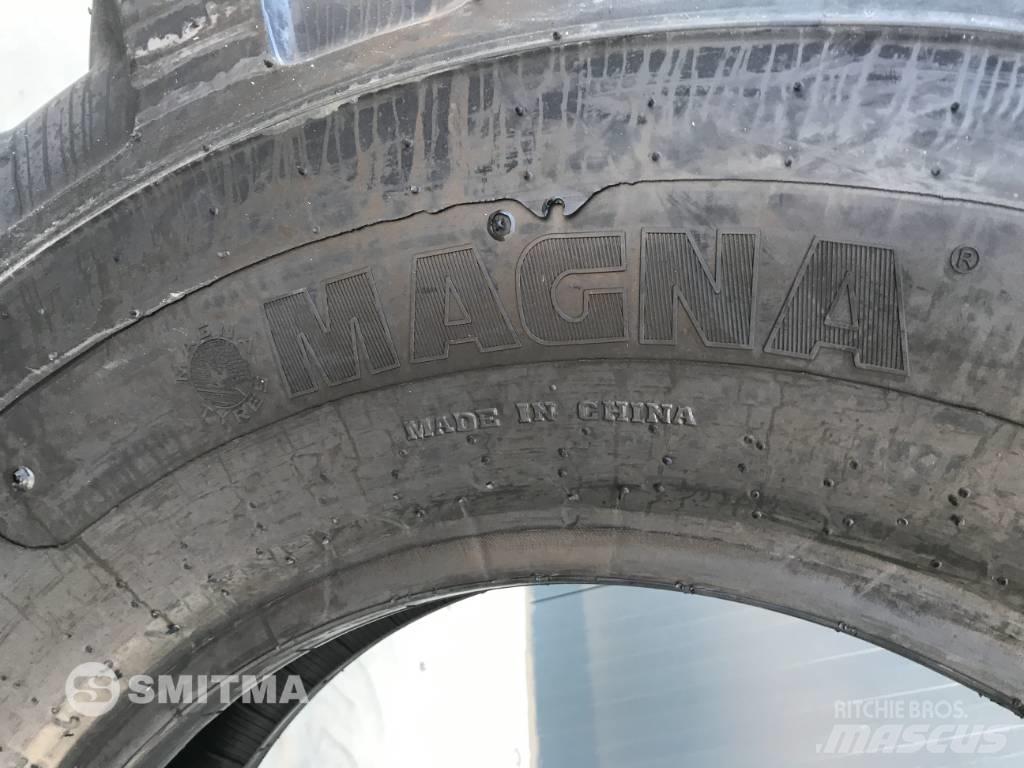  Magna 1400 x 24 Ελαστικά και ζάντες