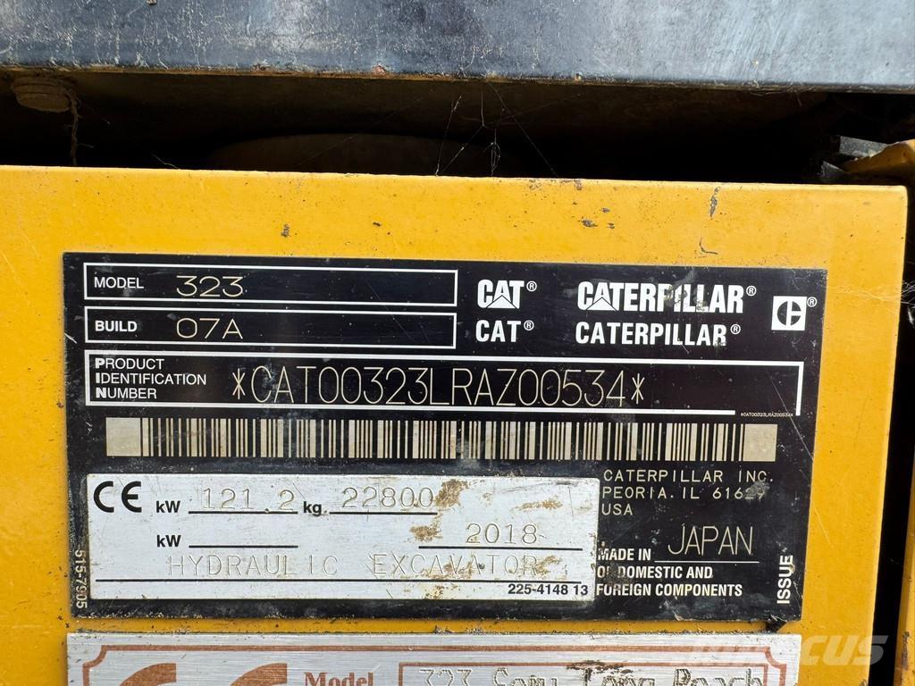 CAT 323 Εκσκαφείς με ερπύστριες