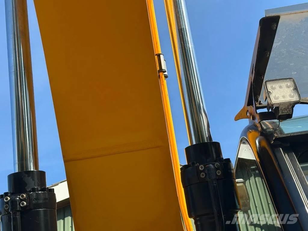 JCB JS220LC plus Εκσκαφείς με ερπύστριες