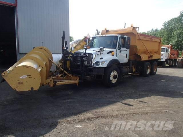 International 7400 Εκχιονιστήρες και χιονοδιώχτες