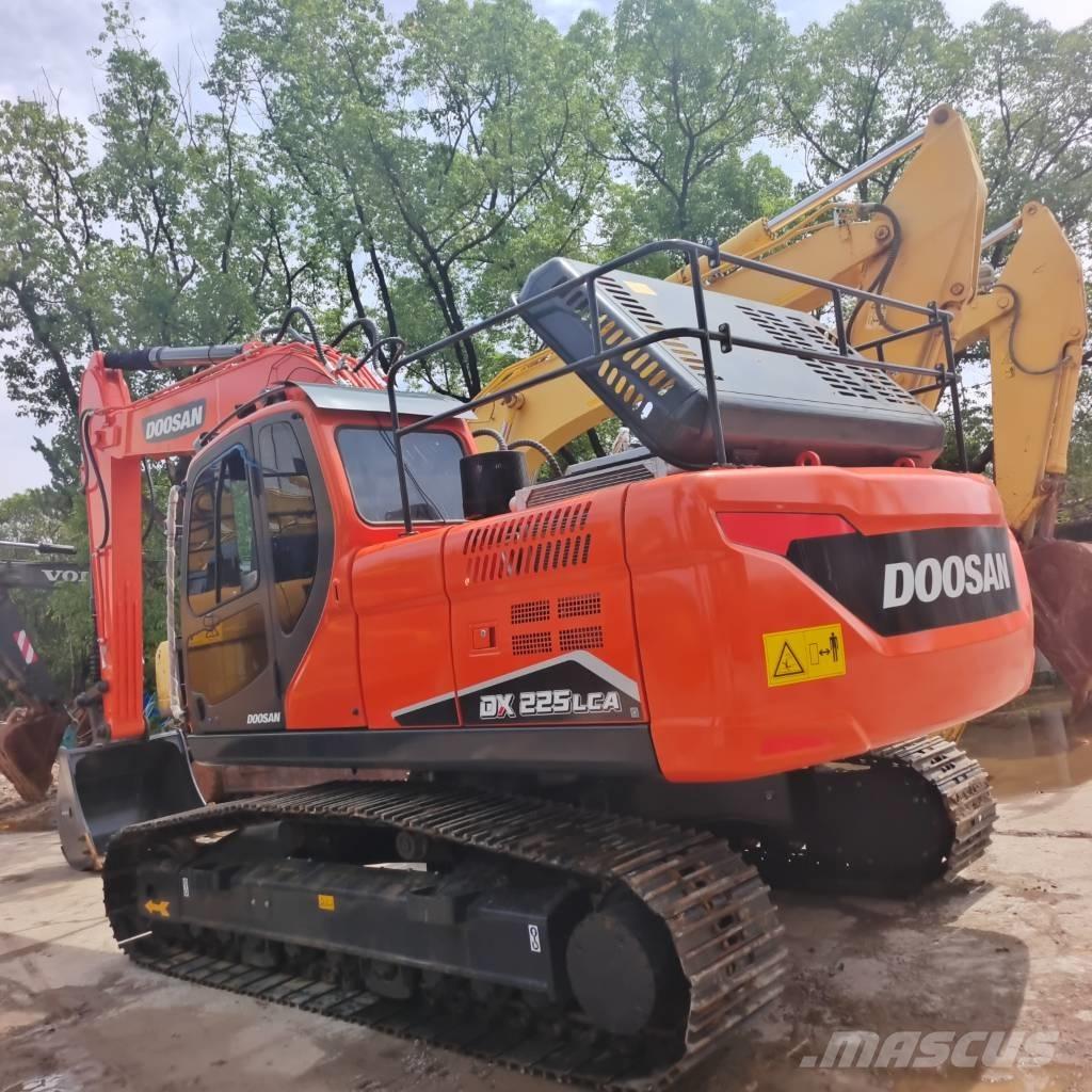 Doosan DX 225 LC Εκσκαφείς με ερπύστριες