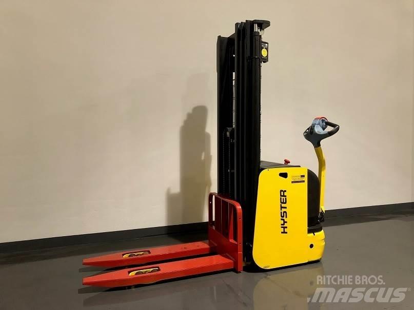 Hyster S1.6AC Παλετοφόρα πεζού χειριστή με ιστό