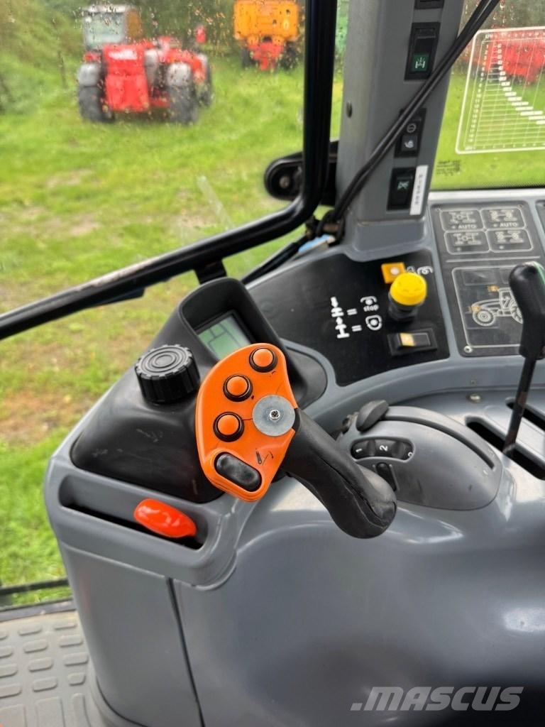 New Holland TM 175 Τρακτέρ