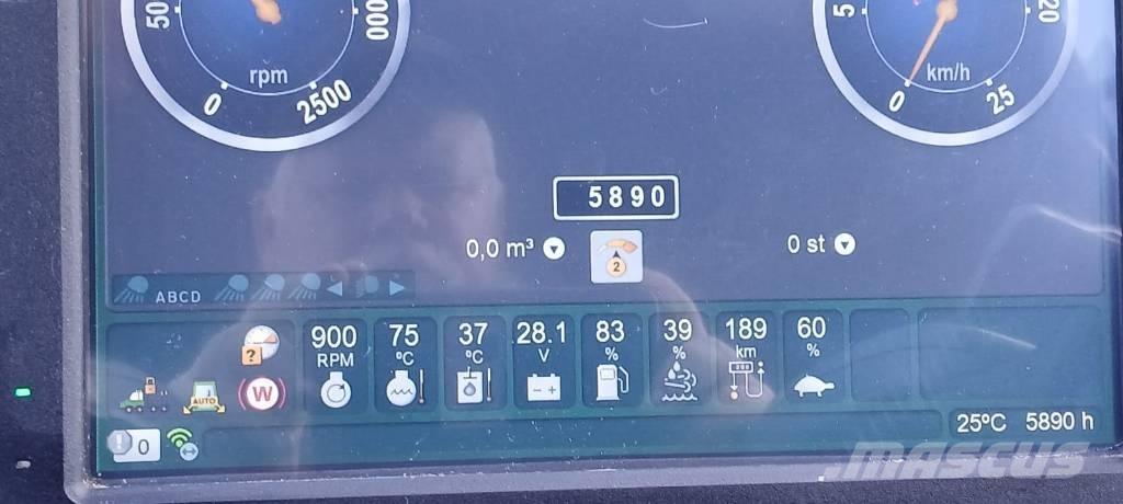 John Deere 1110 G Μεταφορείς ξυλείας