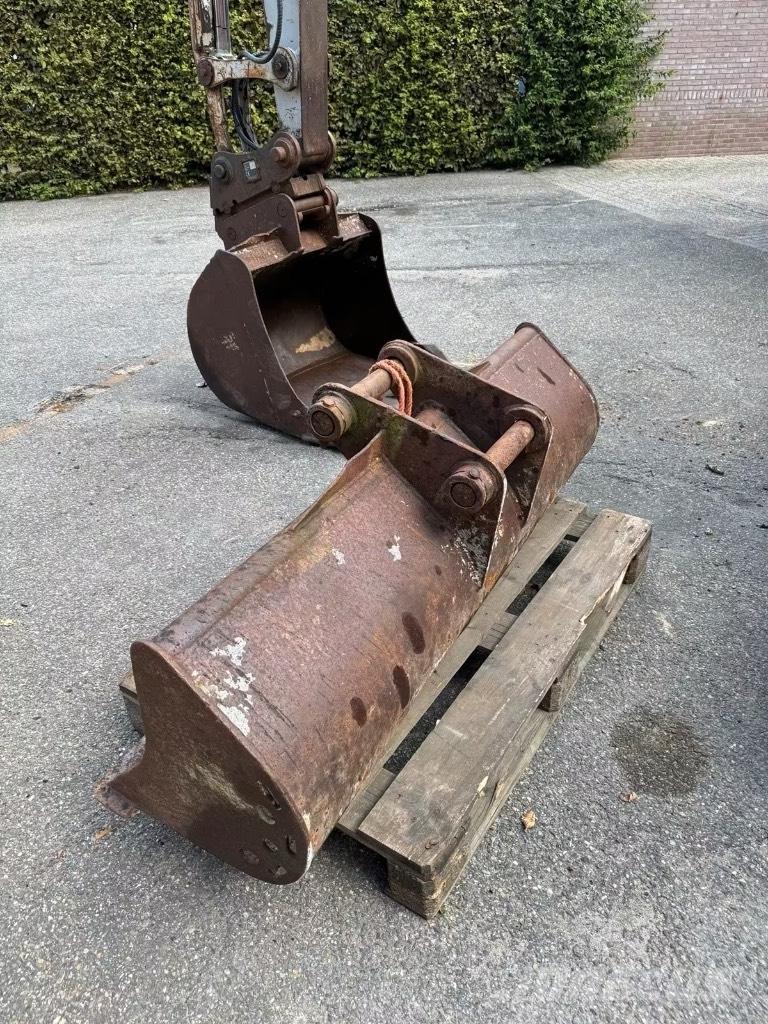 Takeuchi TB 175 Εκσκαφείς με ερπύστριες