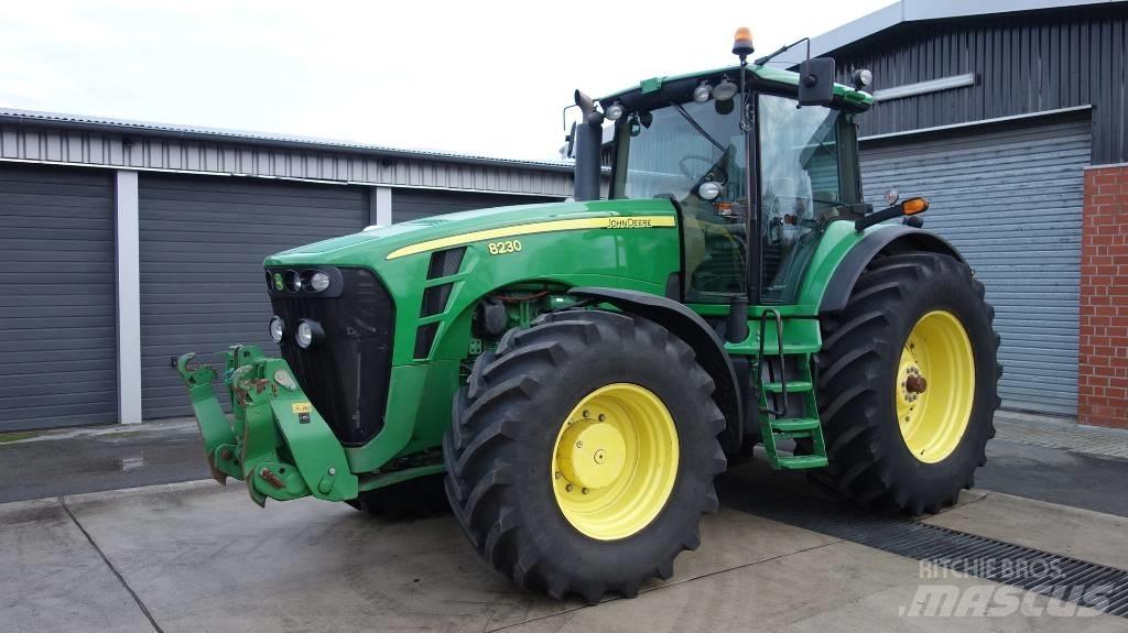 John Deere 8230 ILS Τρακτέρ