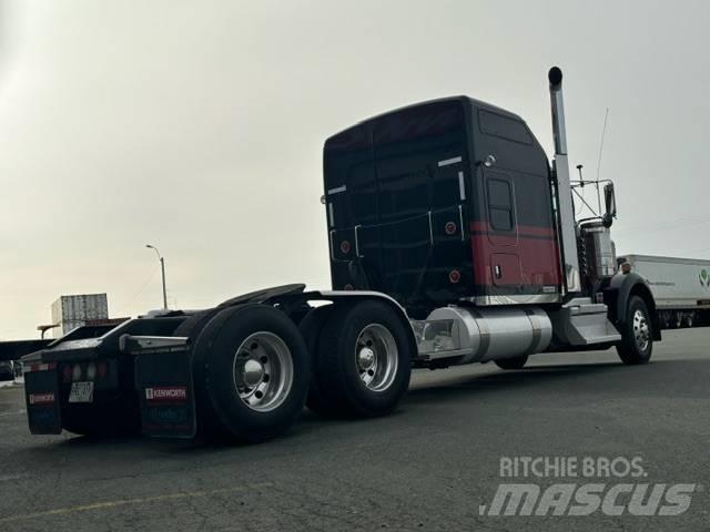 Kenworth W 900 B Τράκτορες