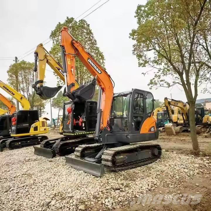 Doosan DX 60 Εκσκαφείς με ερπύστριες