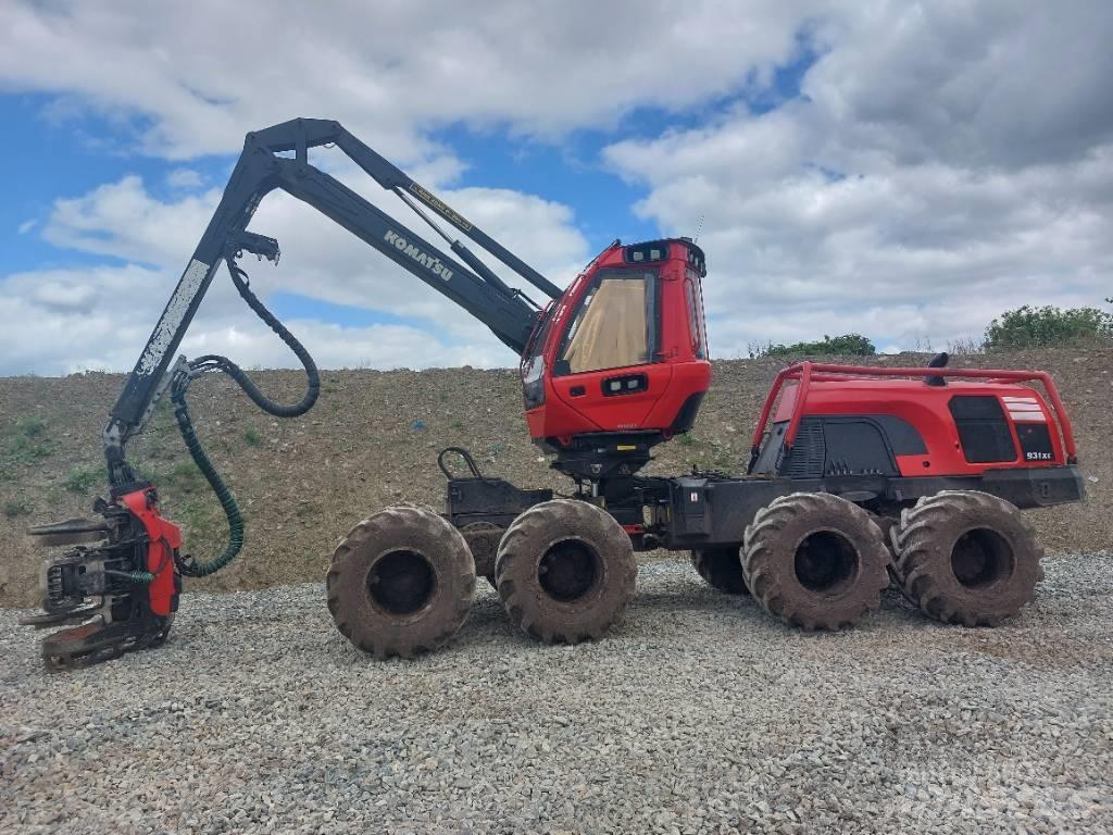 Komatsu 931XC-2 Θεριζοαλωνιστικές μηχανές