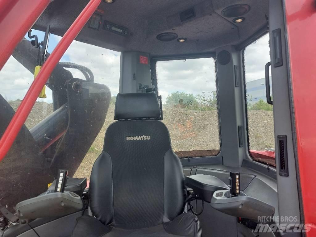 Komatsu 931XC-2 Θεριζοαλωνιστικές μηχανές