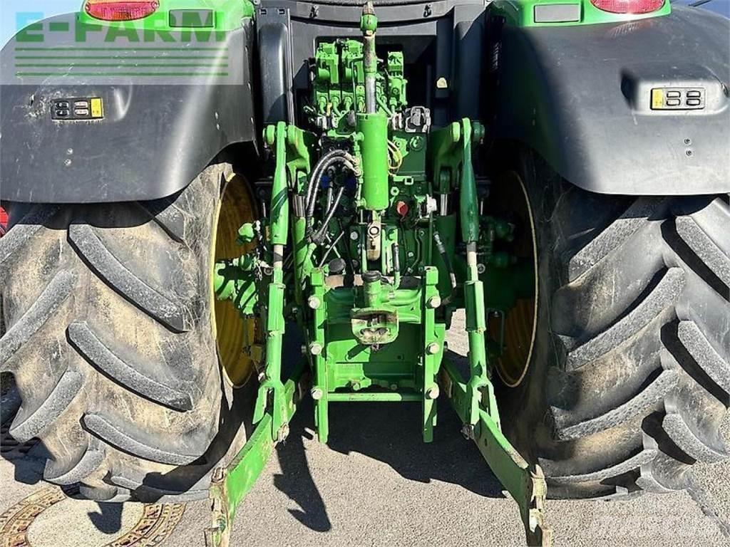 John Deere 6215r Τρακτέρ