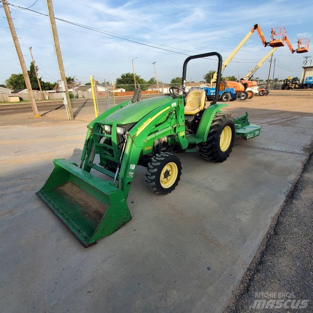 John Deere 3203 Τρακτέρ μικρών διαστάσεων