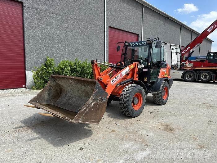 Kubota R065 Φορτωτές με λάστιχα (Τροχοφόροι)