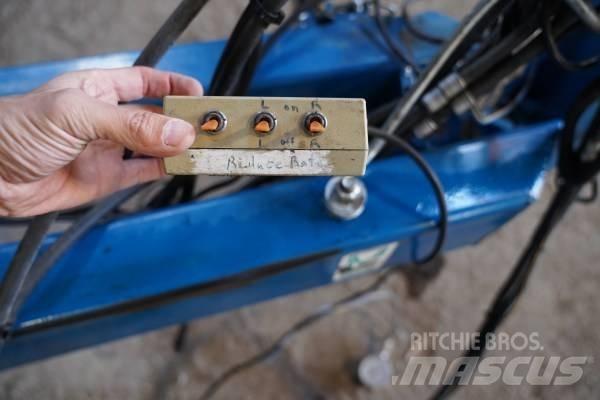 Kinze 3200 12R30 Φυτευτικές μηχανές