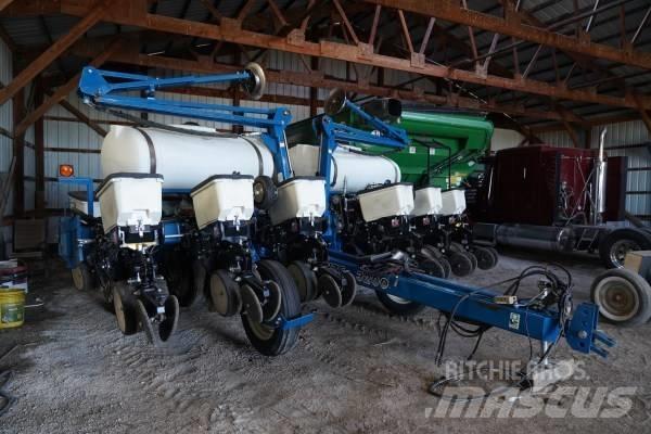 Kinze 3200 12R30 Φυτευτικές μηχανές