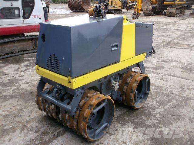 Bomag BMP 851 Επίπεδοι κόπανοι