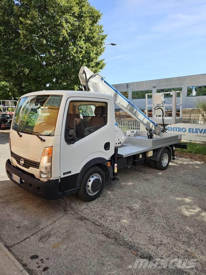 Multitel ALU 145 Εναέριες πλατφόρμες τοποθετημένες σε φορτηγό