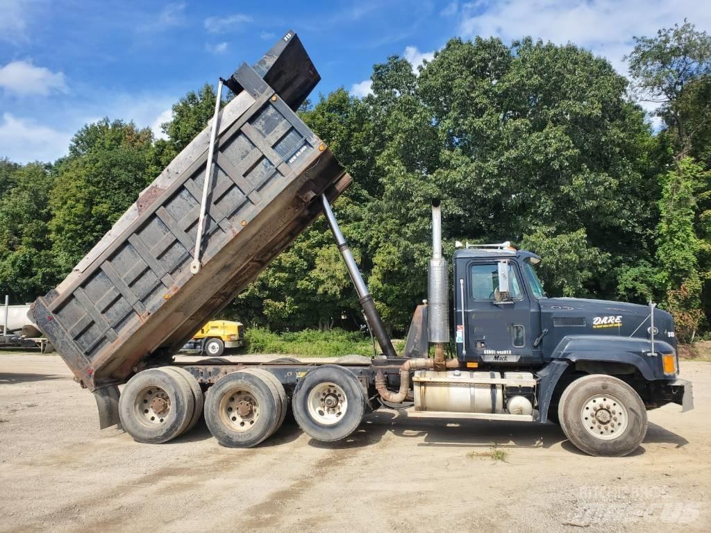 Mack CL713 Φορτηγά Ανατροπή