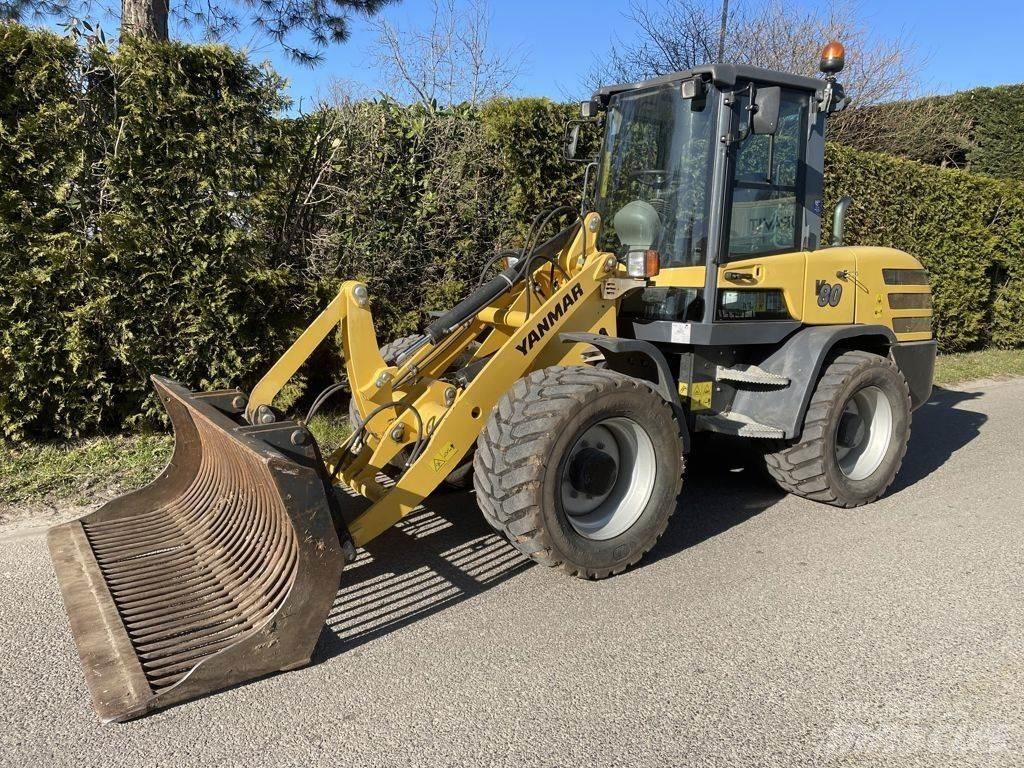 Yanmar V80 Φορτωτές με λάστιχα (Τροχοφόροι)