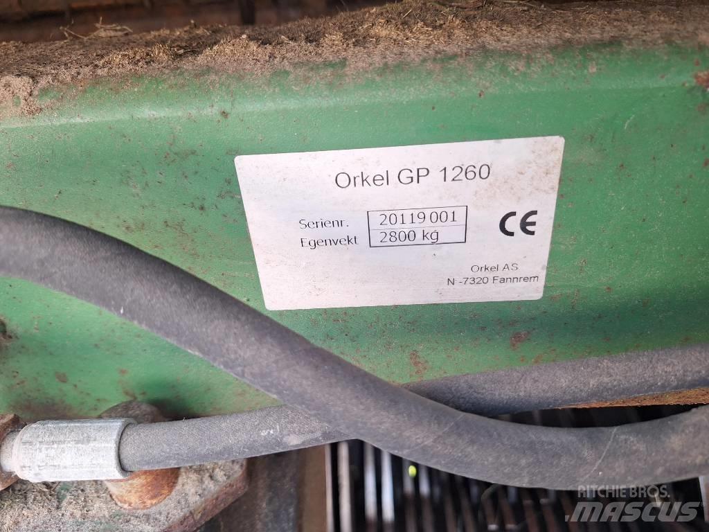 Agronic 1302 RR Πρέσες κυλινδρικών δεμάτων
