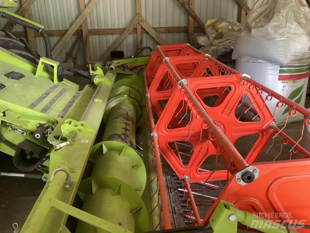 CLAAS Avero 160 Θεριζοαλωνιστικές μηχανές