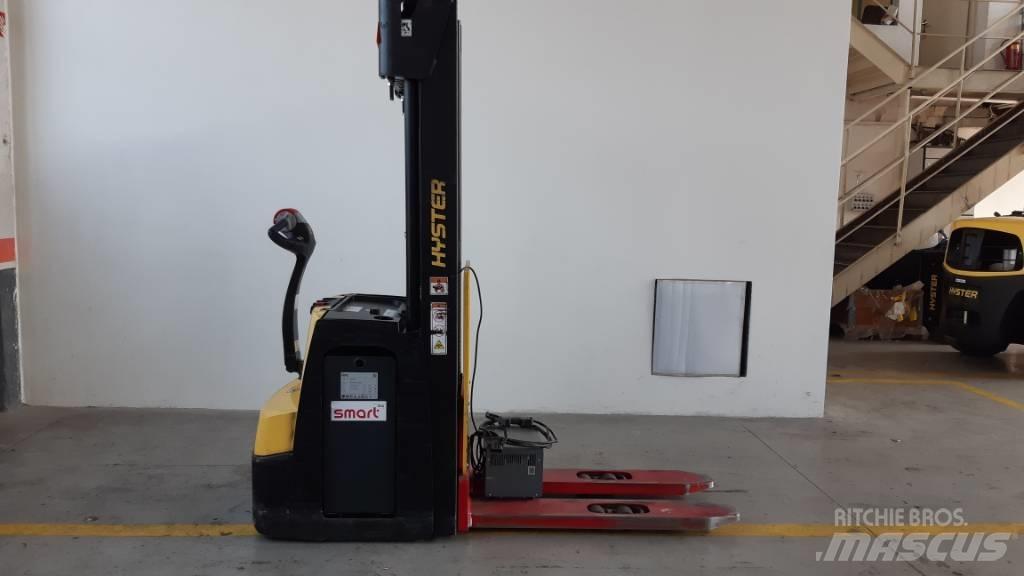 Hyster S1.6 Παλετοφόρα πεζού χειριστή με ιστό