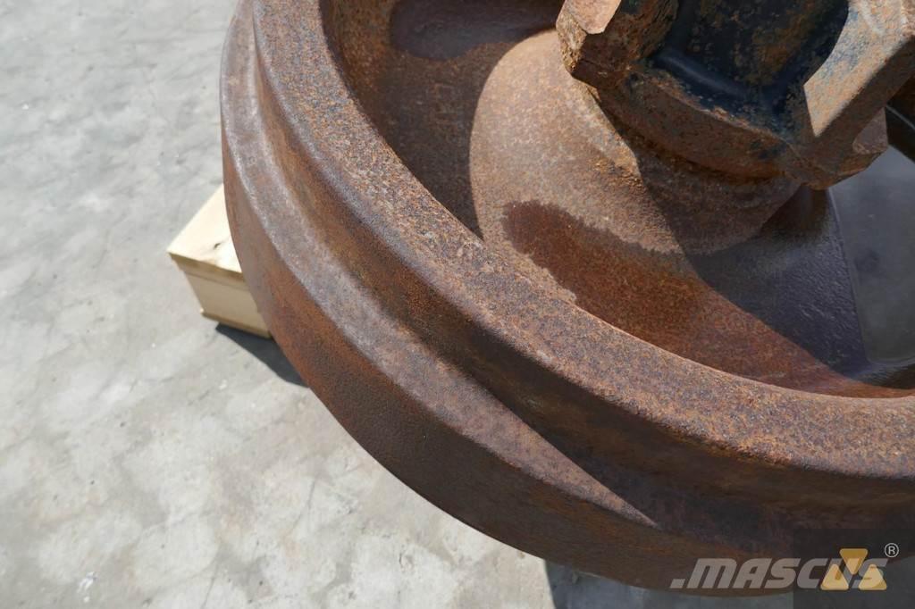 CAT 357-7560 Ελαστικά και ζάντες