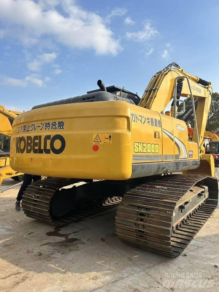 Kobelco SK 200D Εκσκαφείς με ερπύστριες