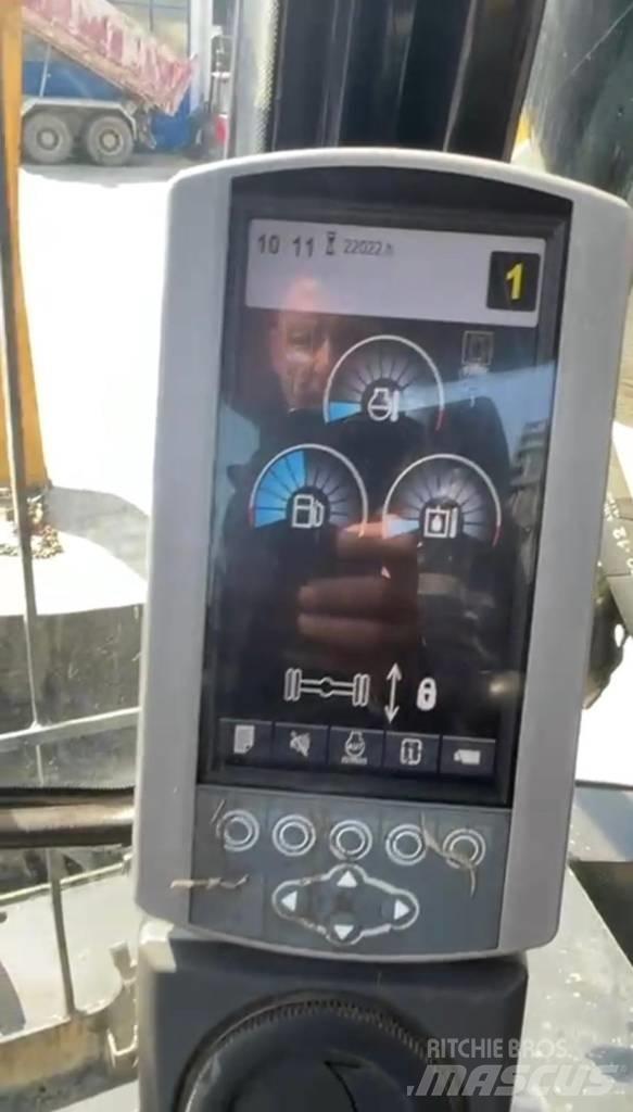 CAT 318D MH Βιομηχανικά μηχανήματα διαχείρισης αποβλήτων