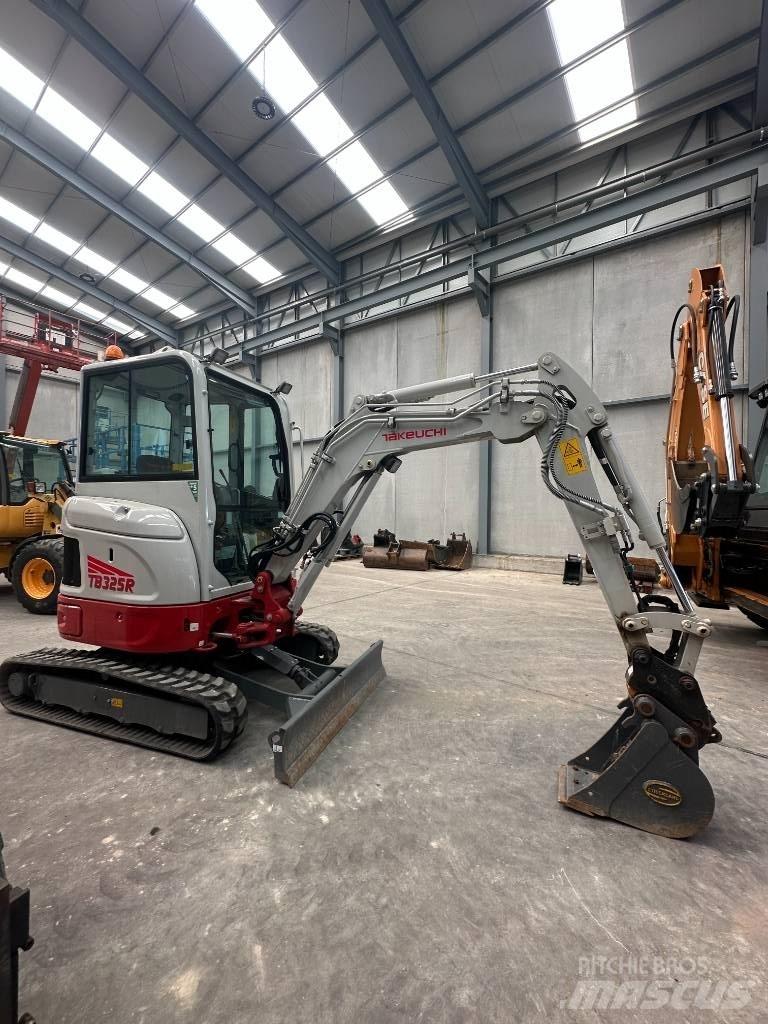 Takeuchi TB 325 R Εκσκαφάκι (διαβολάκι) < 7t
