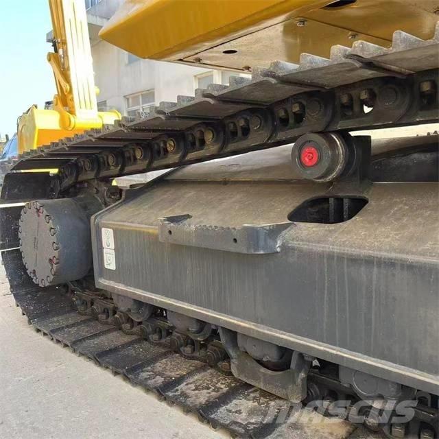 Komatsu PC 210 Εκσκαφείς με ερπύστριες