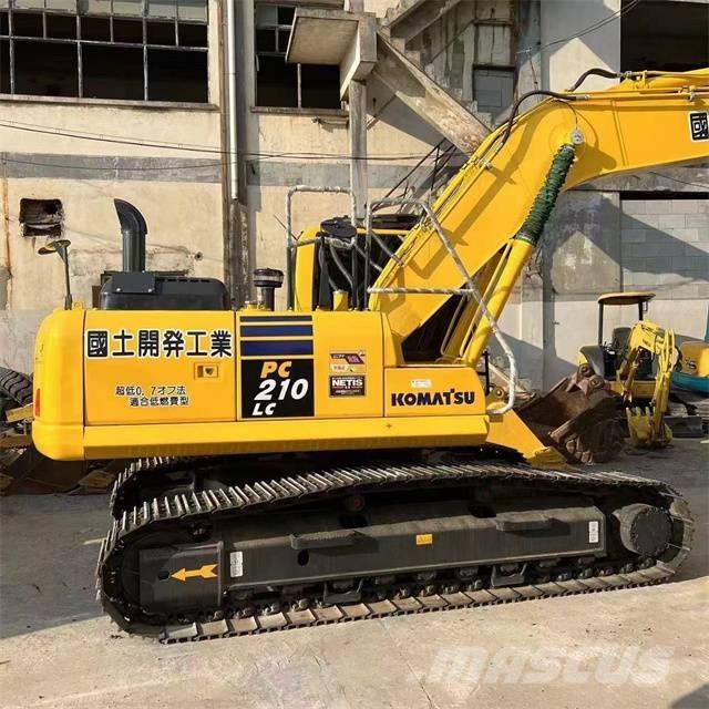 Komatsu PC 210 Εκσκαφείς με ερπύστριες