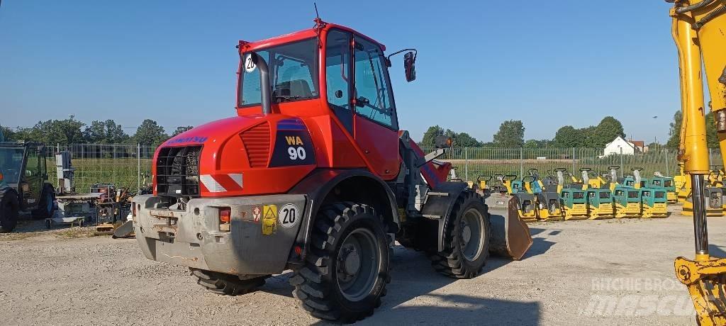 Komatsu WA 90 Φορτωτές με λάστιχα (Τροχοφόροι)