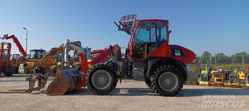 Komatsu WA 90 Φορτωτές με λάστιχα (Τροχοφόροι)