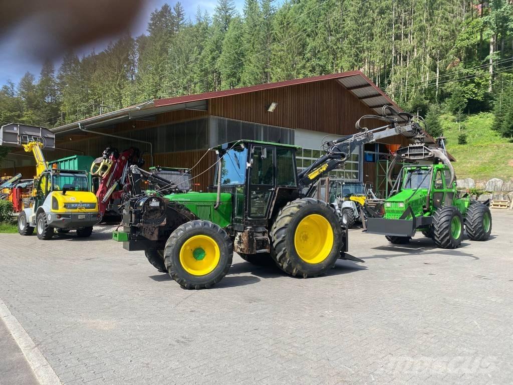 John Deere 6400 Τρακτέρ δασοπονίας