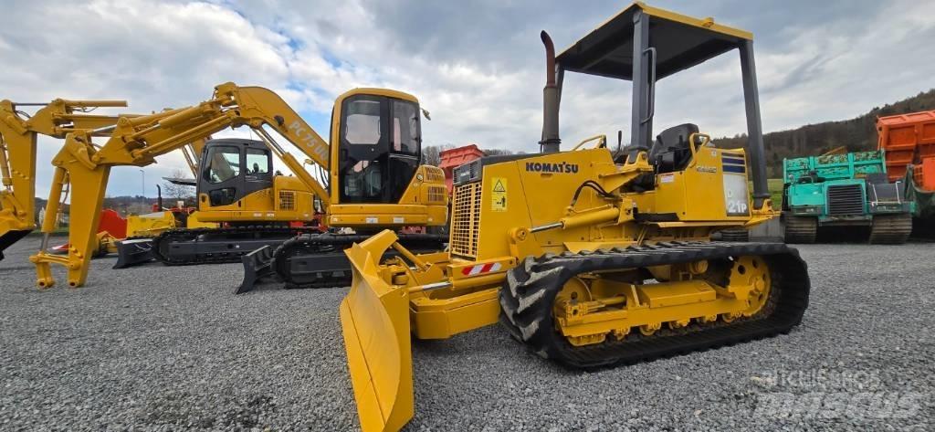 Komatsu D 21 P-8 Μπουλντόζες με ερπύστριες