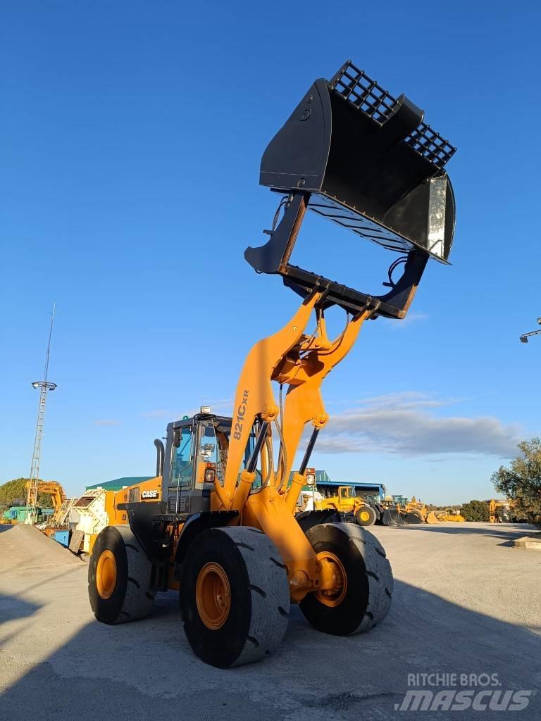 CASE 821C XR Φορτωτές με λάστιχα (Τροχοφόροι)