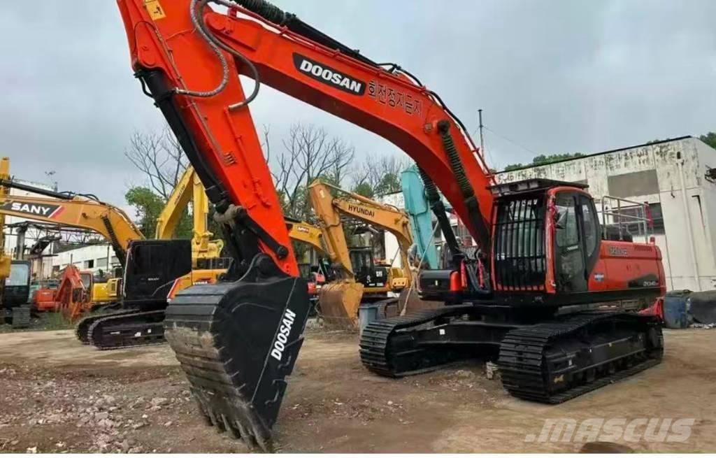 Doosan DX 340 Εκσκαφείς με ερπύστριες
