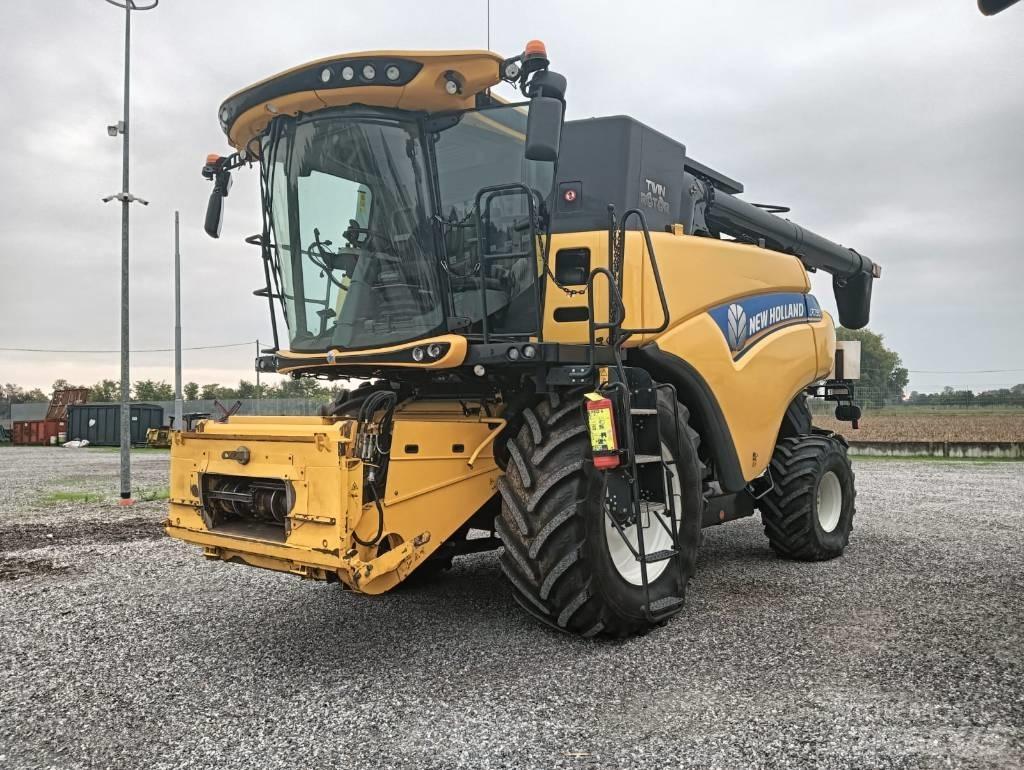 New Holland CR 7.90 Θεριζοαλωνιστικές μηχανές