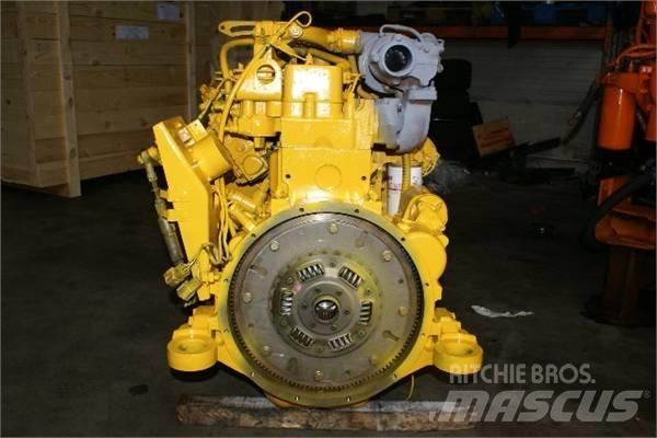 Komatsu SA4D102E Κινητήρες