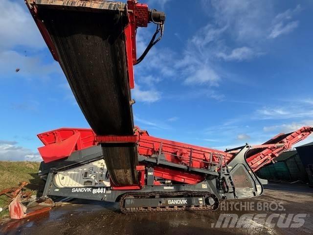 Sandvik QE 441 Κινητές μηχανές κοσκινίσματος