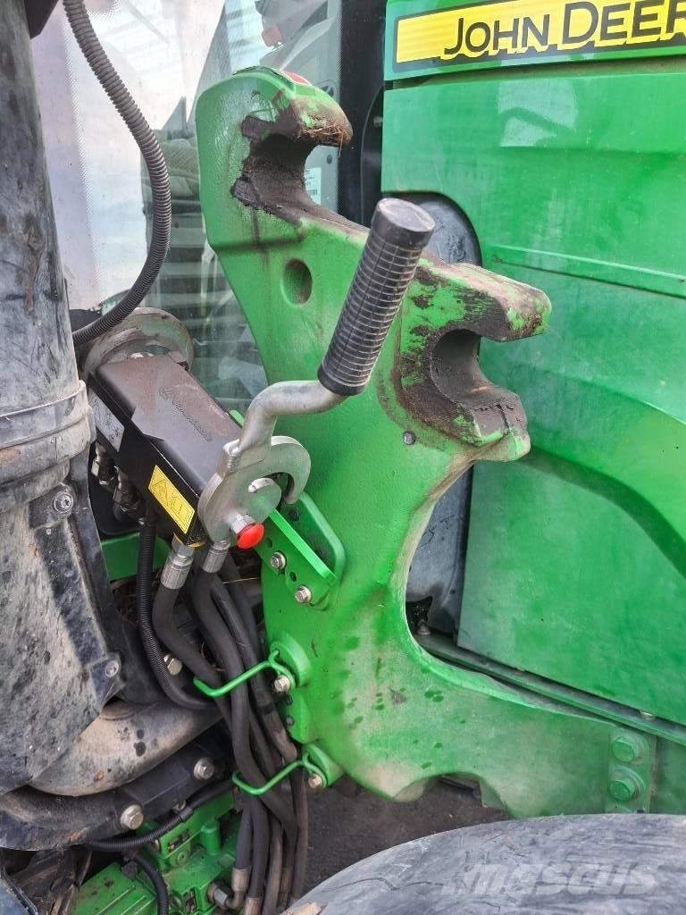 John Deere 6100M Τρακτέρ