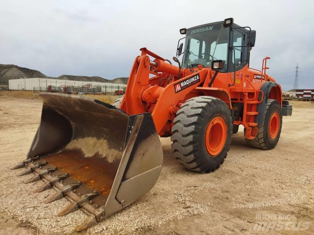Doosan DL 300 Φορτωτές με λάστιχα (Τροχοφόροι)