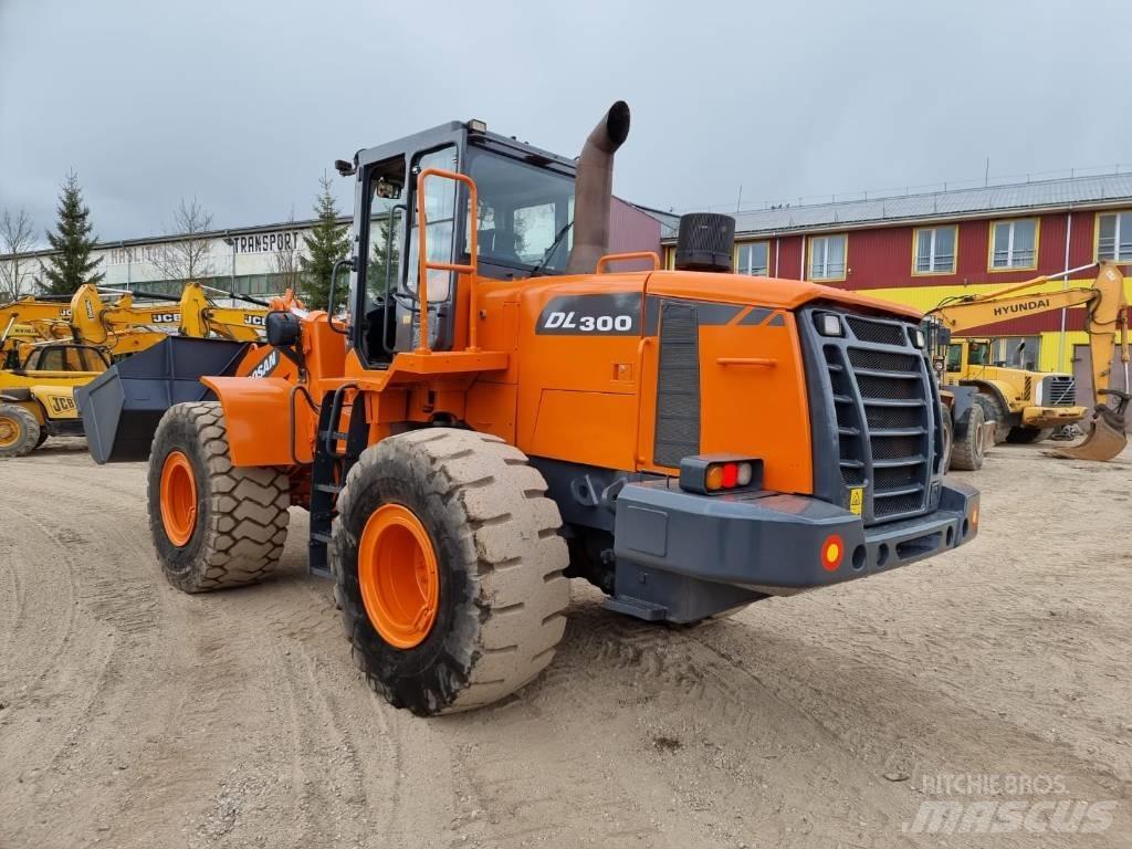 Doosan DL 300-3 Φορτωτές με λάστιχα (Τροχοφόροι)