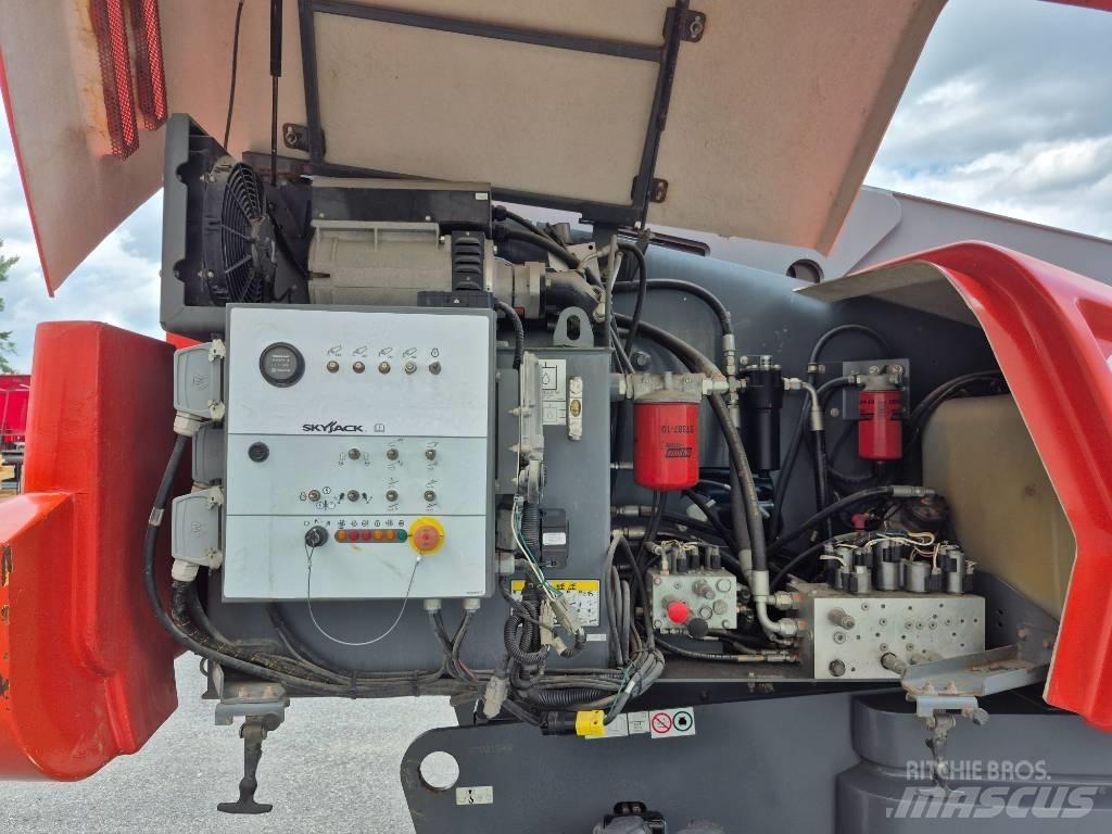 SkyJack SJ 66 T Ανυψωτήρες με αρθρωτό βραχίονα